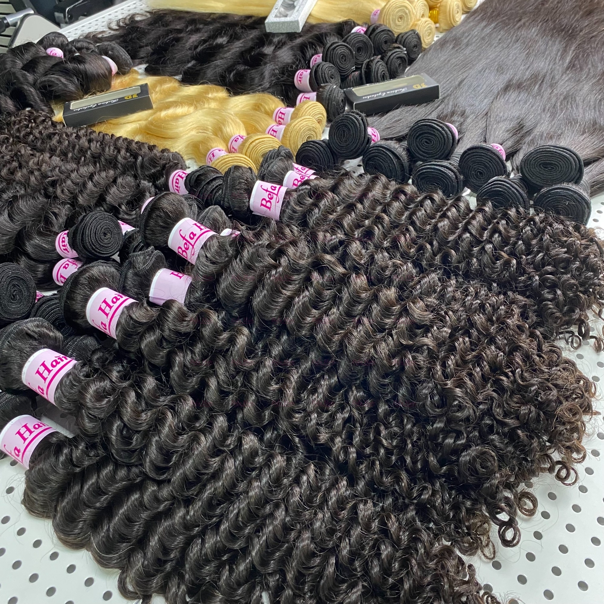 Wholesale Deep Curly 2pcs/3Bundles/4Bundles 12-34 Inches Natural Human Hair Weave
