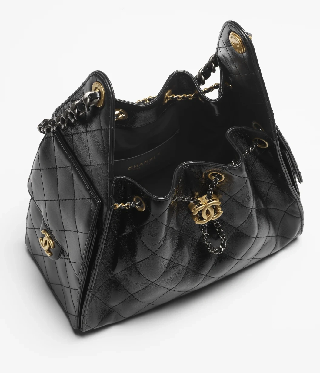 CHANEL 25 Small Handbag 2025/26 Autumn/Winter Collection