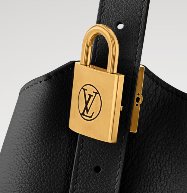 LV LOW KEY HOBO Medium Handbag