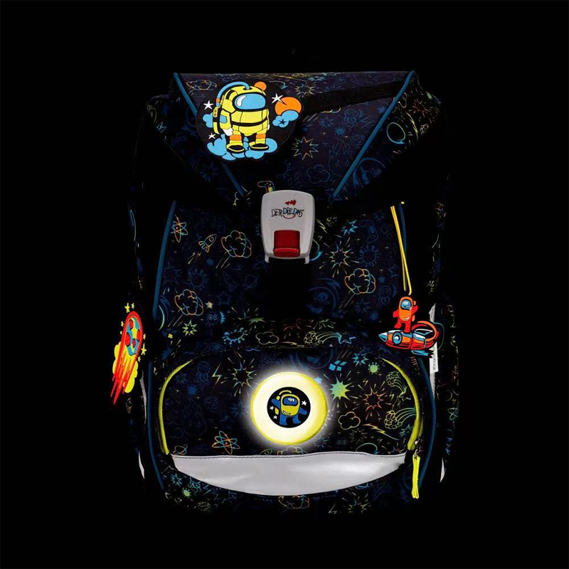 Schoolbag safety warning light