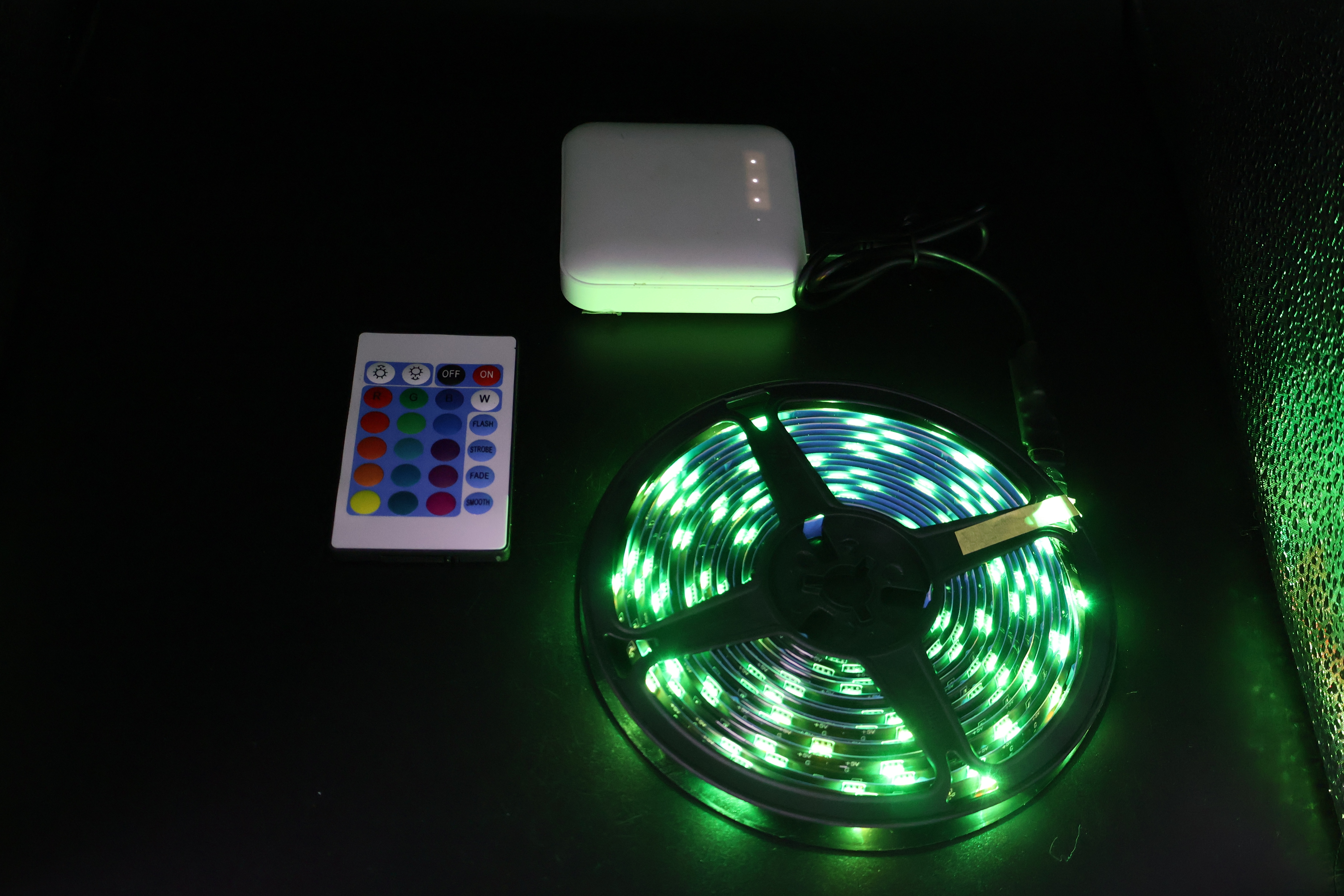 USB Powered RGB LED Strip Light with Bluetooth APP and Remote Control