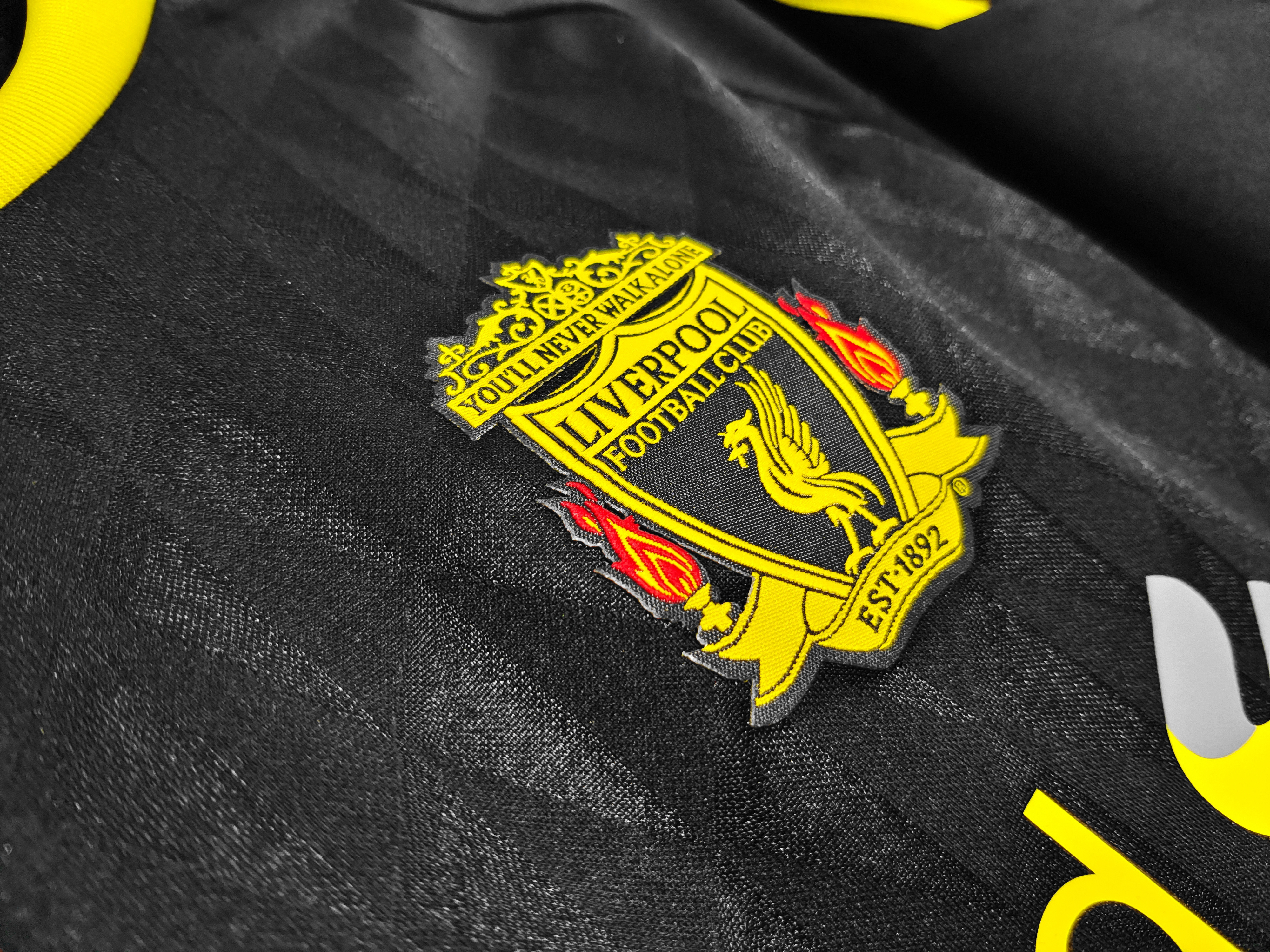 2010/11 Liverpool Second Guest Retro