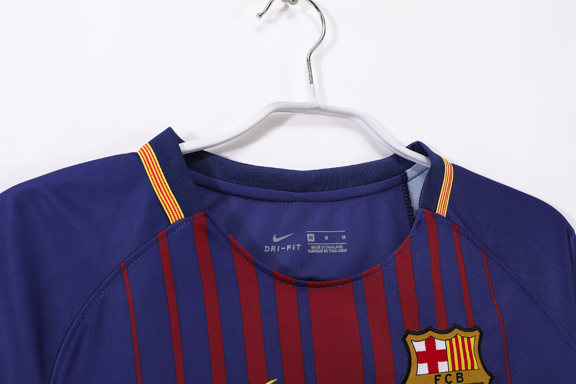 Long sleeve: 2017/18 Barcelona home