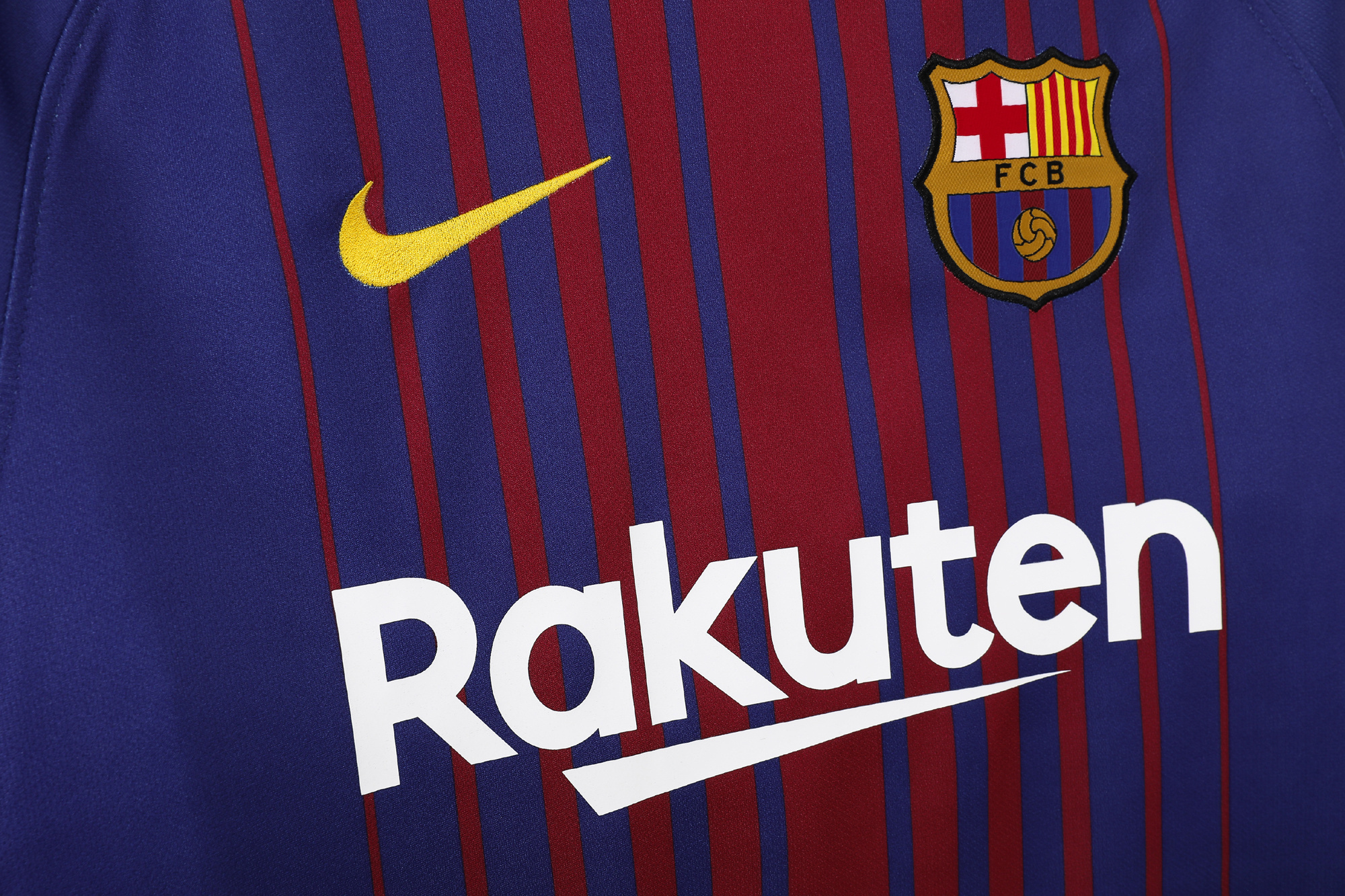 Long sleeve: 2017/18 Barcelona home
