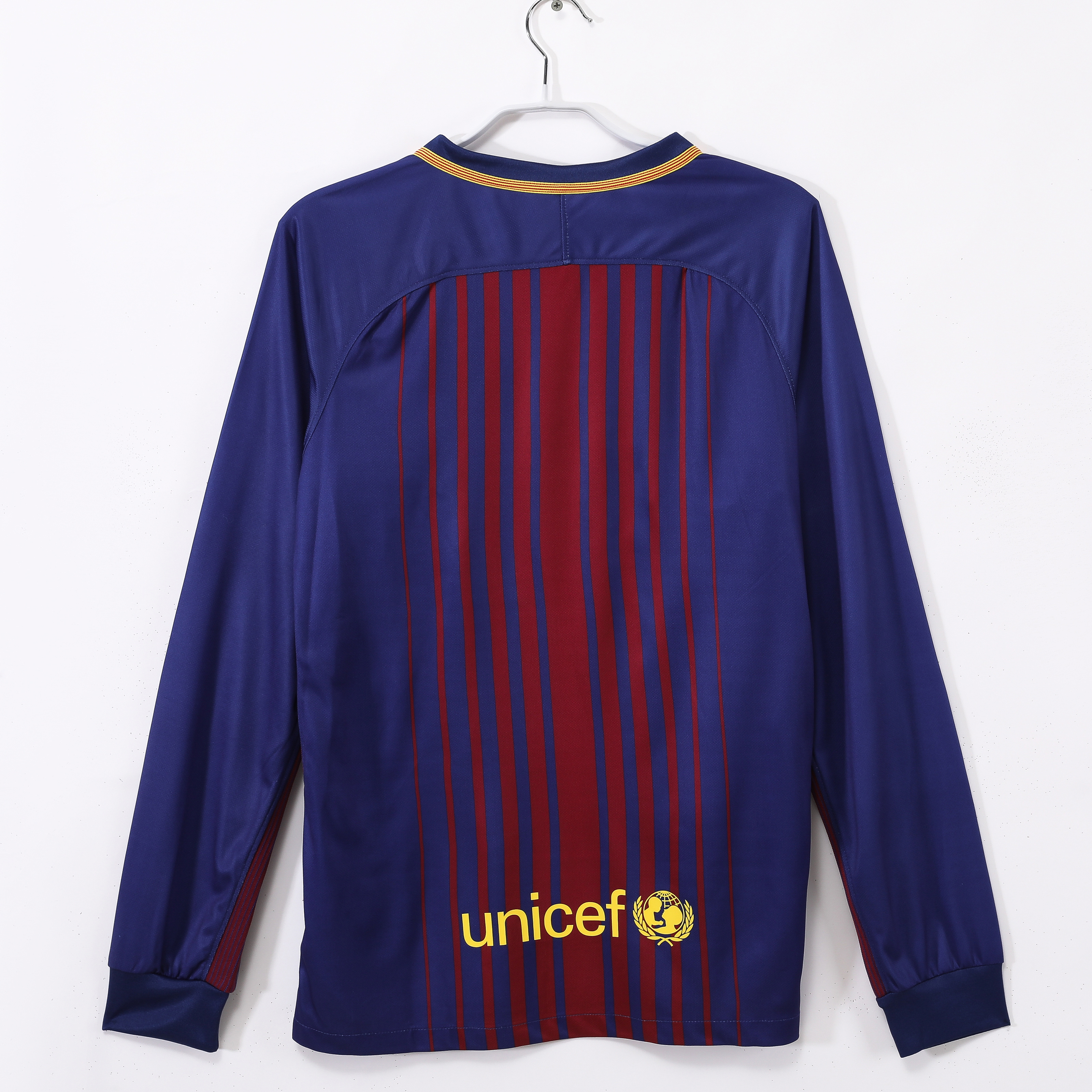 Long sleeve: 2017/18 Barcelona home