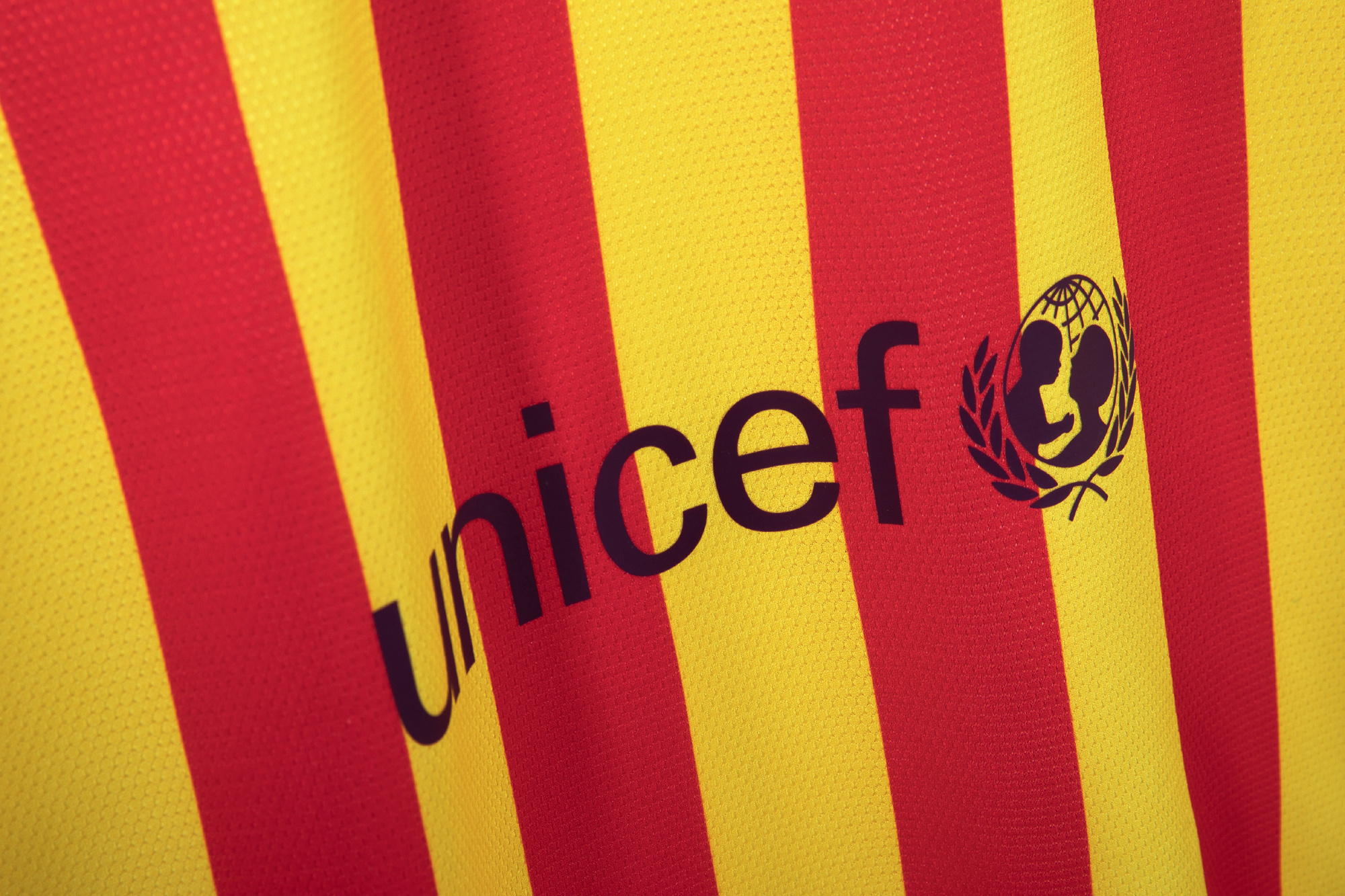 2013/14 Barcelona Away Yellow Retro