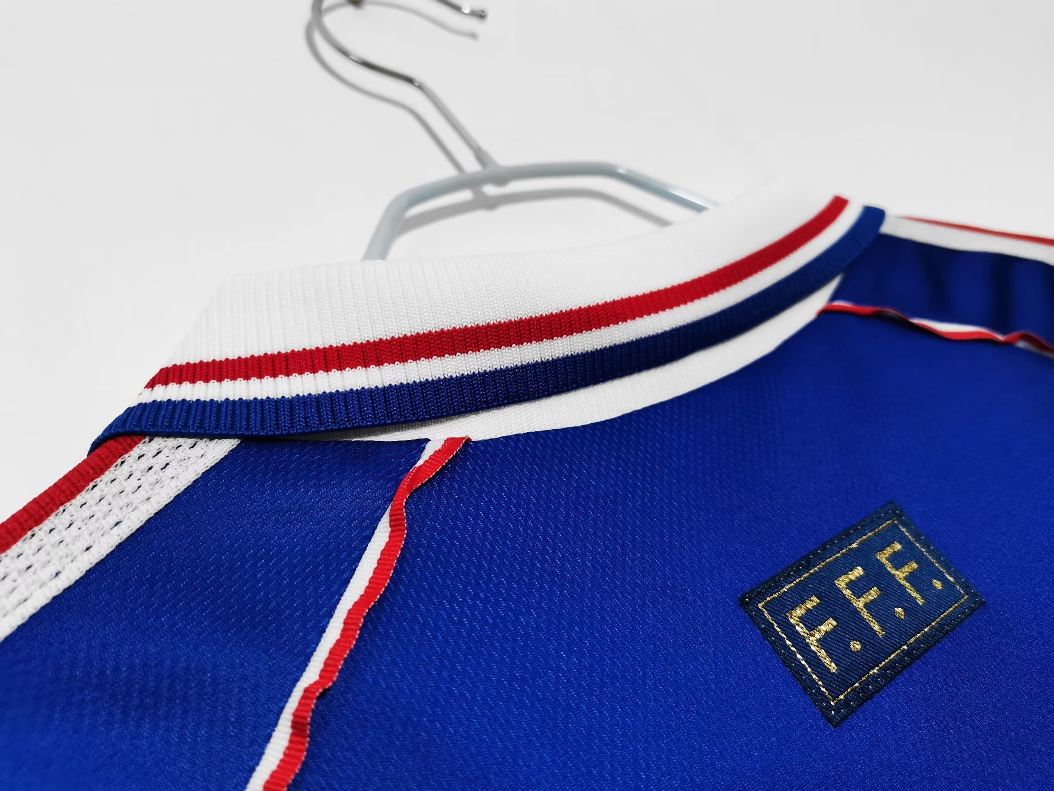 Long sleeves: 1998 season France home retro final version