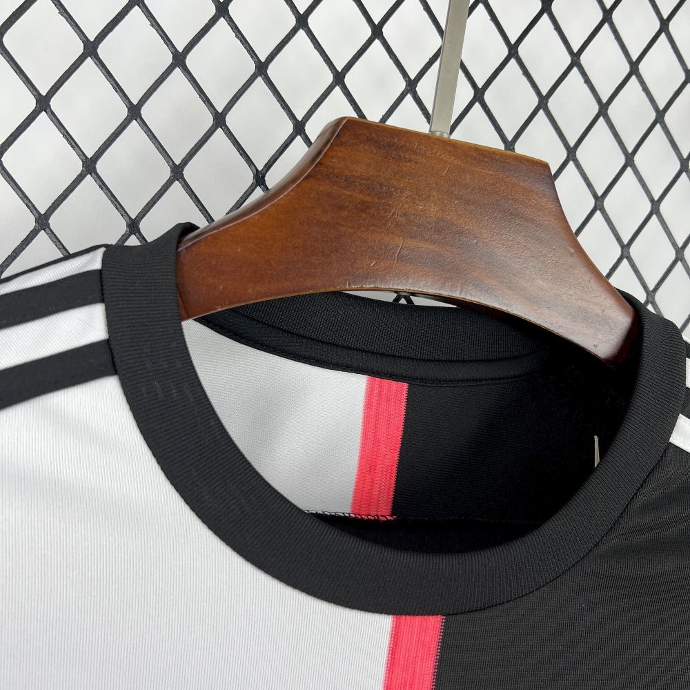 Retro Juventus 2019/20 Home Jersey