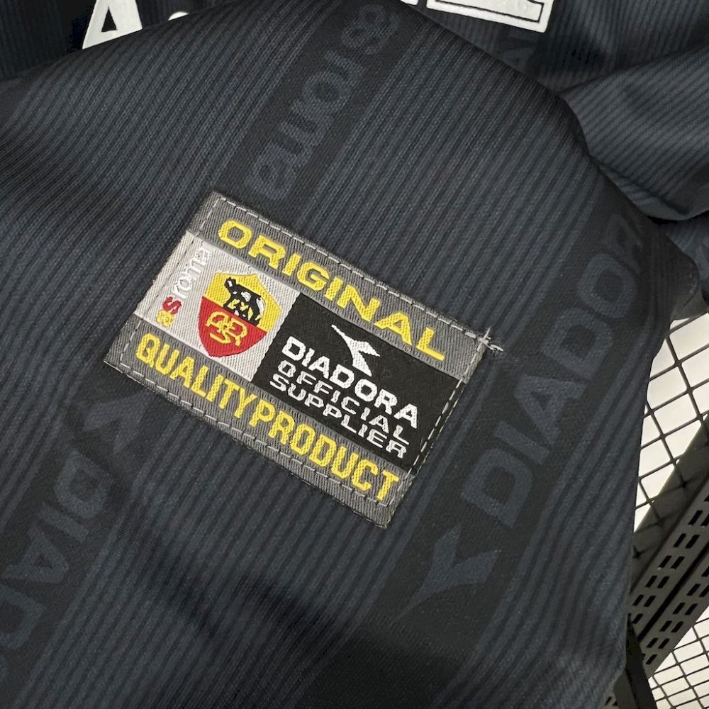 AS Roma 1999/00 Away Retro Jersey