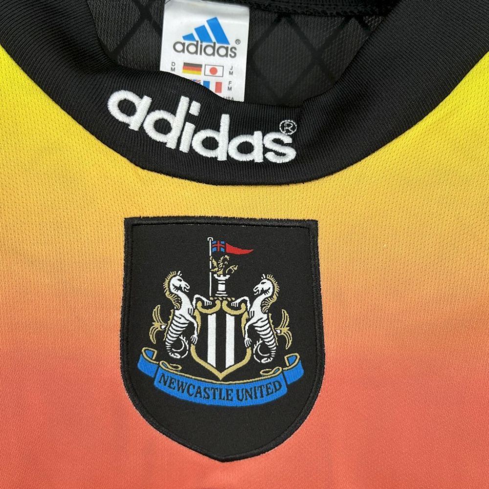 Newcastle United 1996/97 Goalkeeper uniform Long Sleeves Retro Jersey