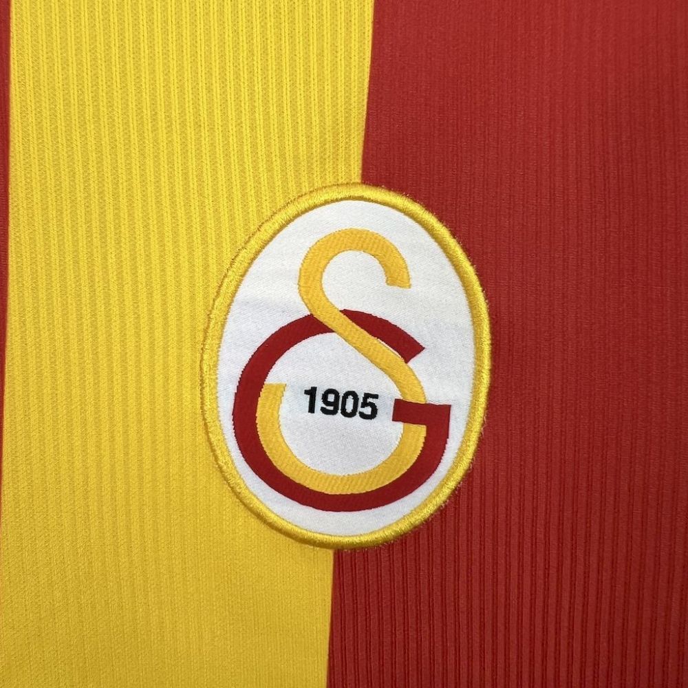Galatasaray 1999/00 Home Retro Jersey