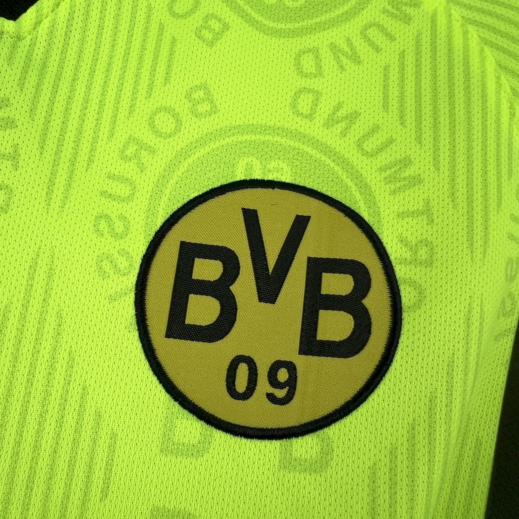 Retro Borussia Dortmund 1996/97 Home Jersey