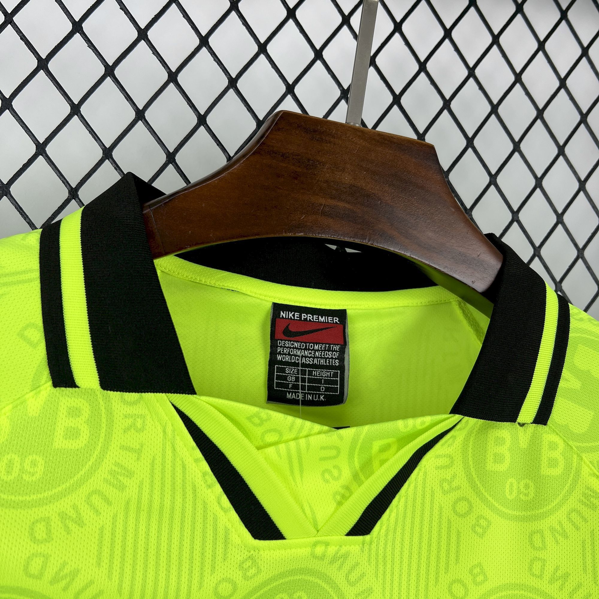 Retro Borussia Dortmund 1996/97 Home Jersey