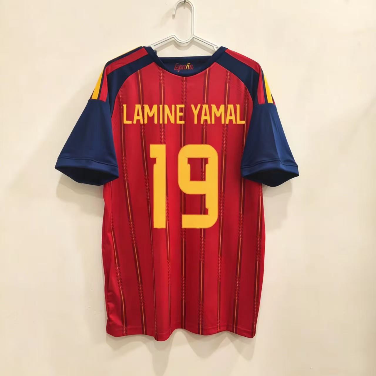 LAMINE YAMAL / 19