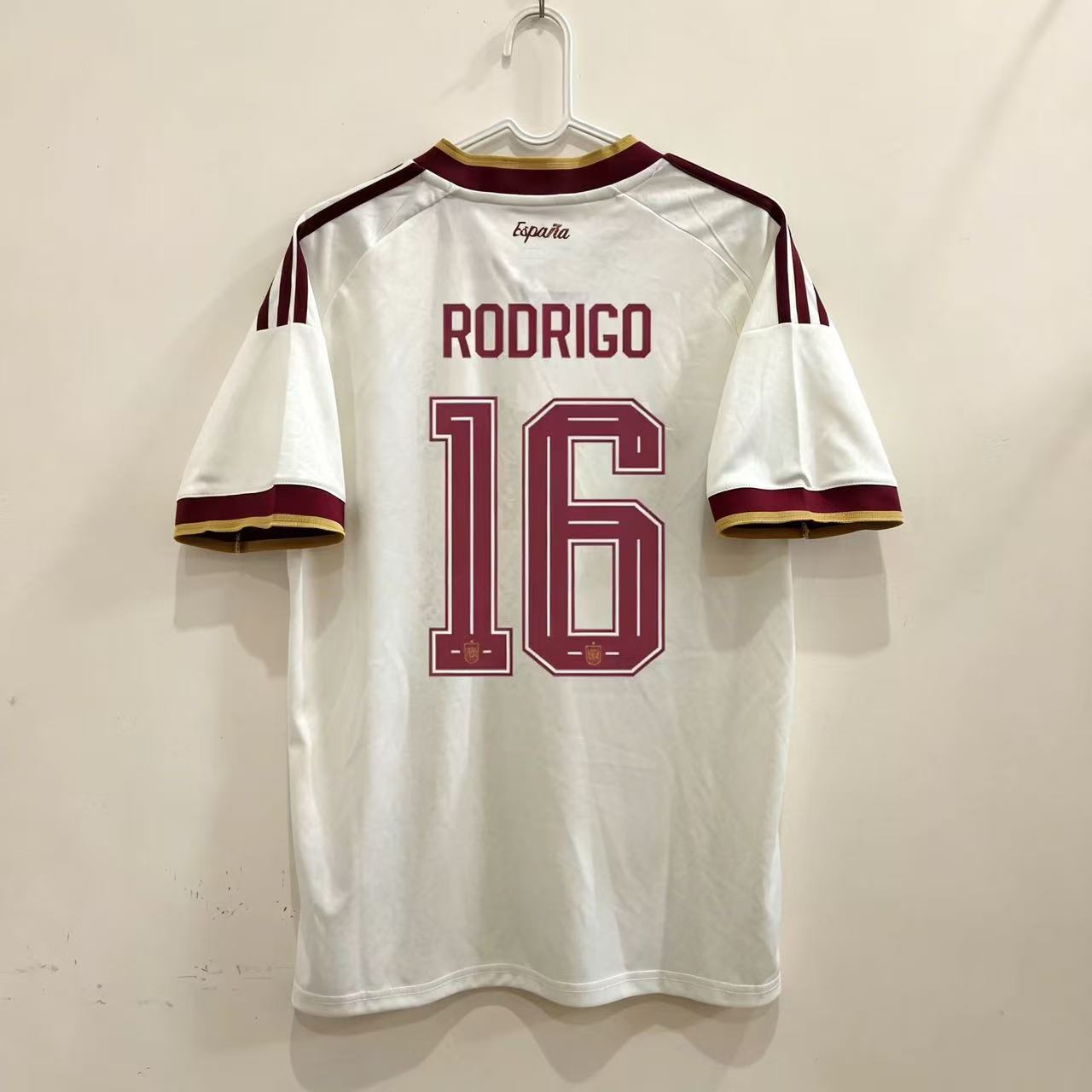  RODRIGO / 16