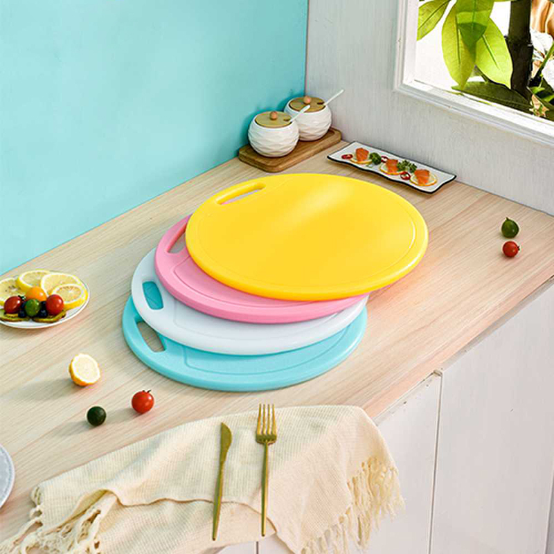Carved Round Chopping Board