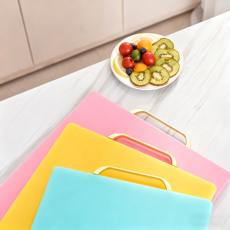 Cutting Board with Handle