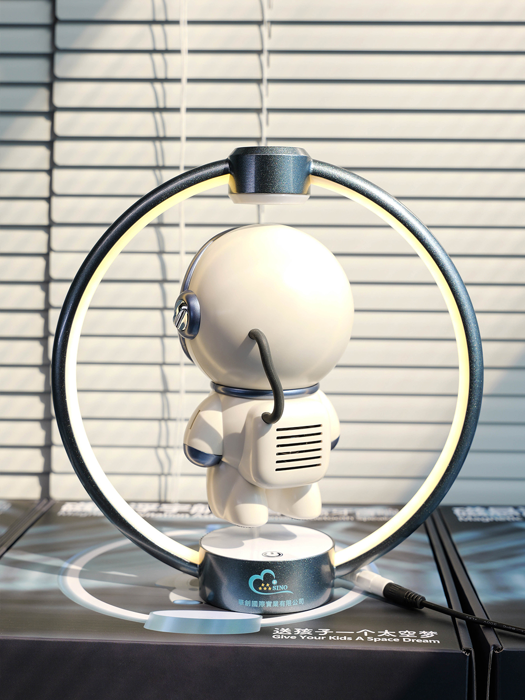 Astronaut Bluetooth Speaker - product view 3
