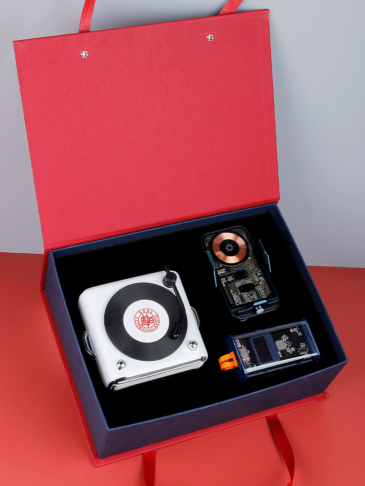 Custom Premium Tech Gift Set for Automotive Client Programs