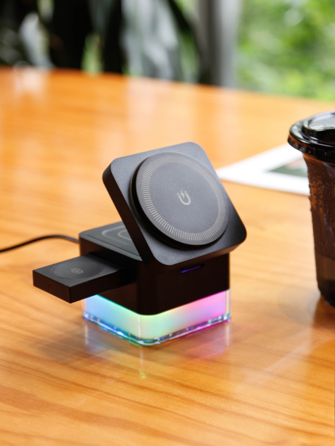 Custom Wireless Charging and Power Bank Gift Set for Executives