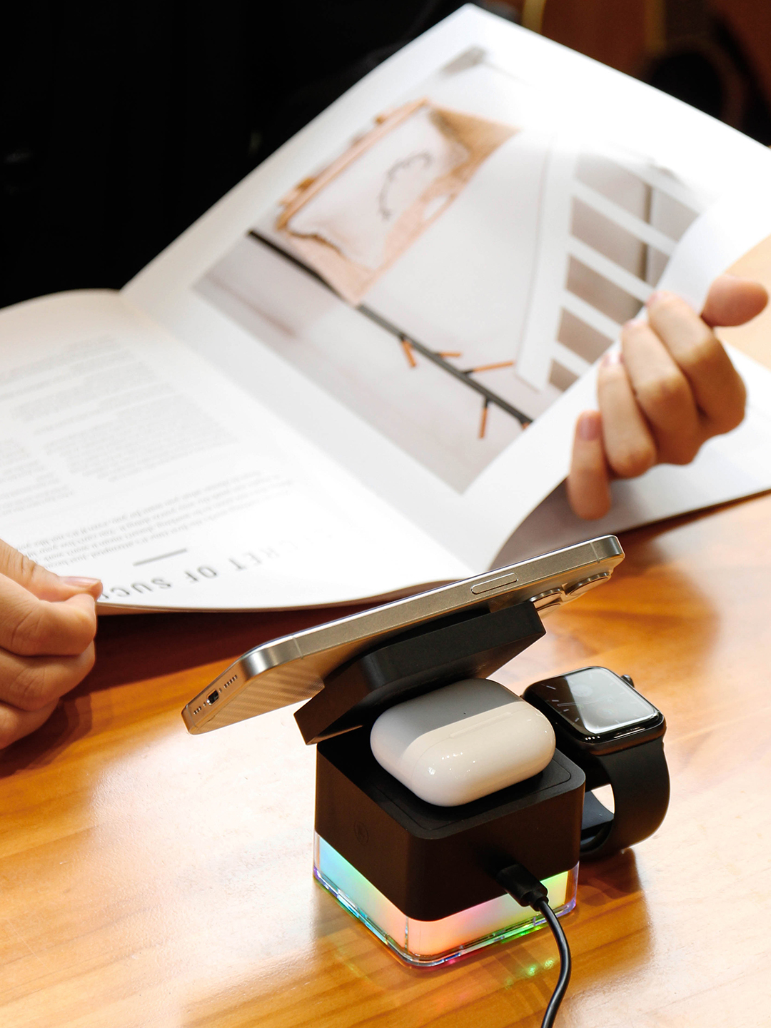 Custom Wireless Charging and Power Bank Gift Set for Executives