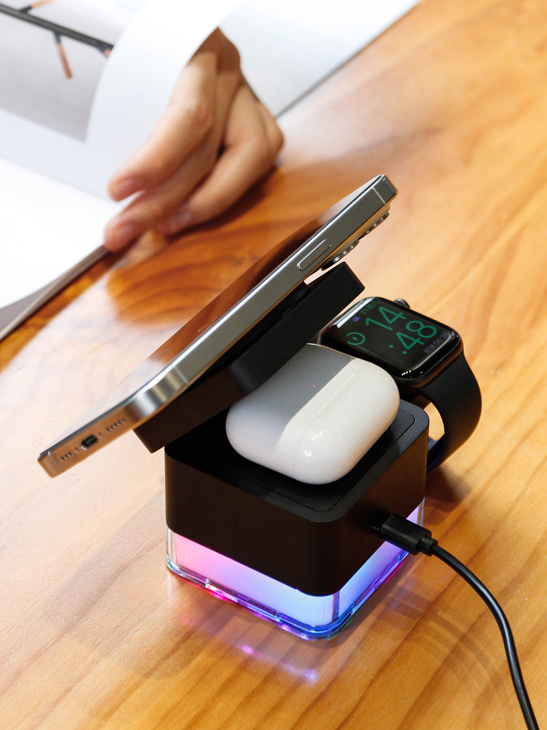 Custom Wireless Charging and Power Bank Gift Set for Executives