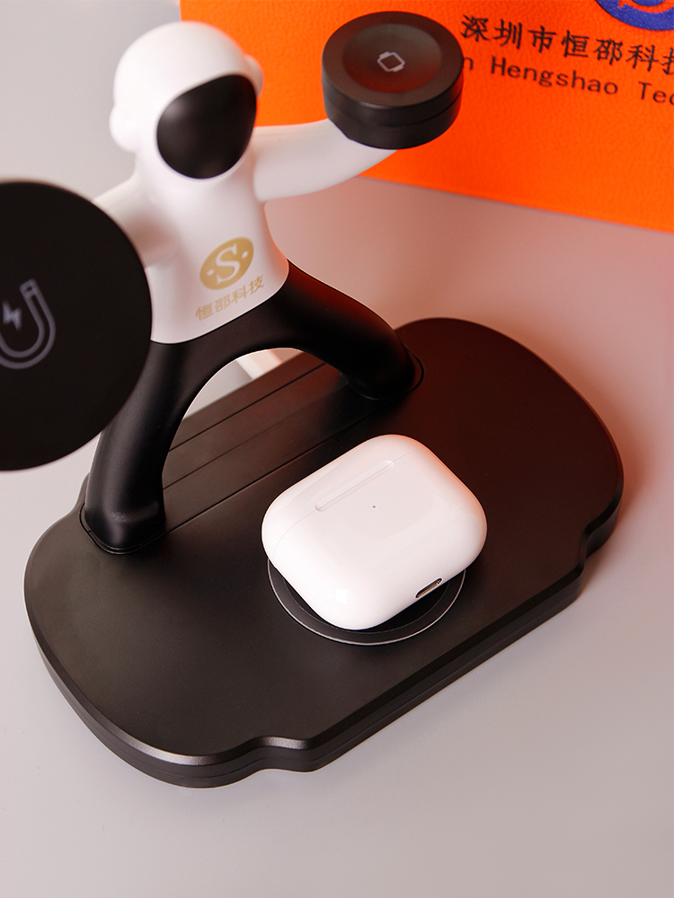 LC-0240  Astronaut 3-in-1 Wireless Charger – Premium Corporate Gift Set