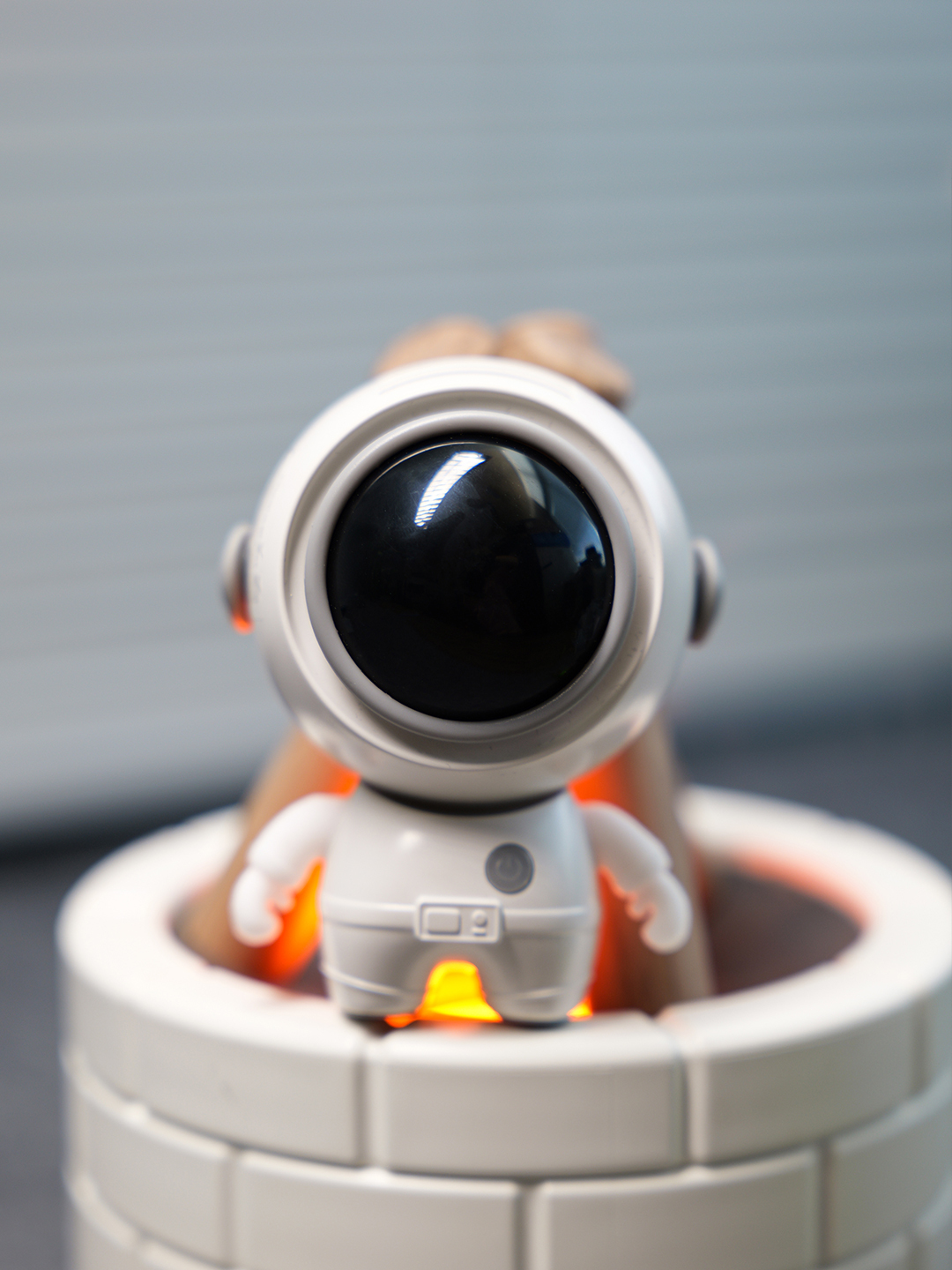 Astronaut Neck Fan and Power Bank Gift Set - product view 6