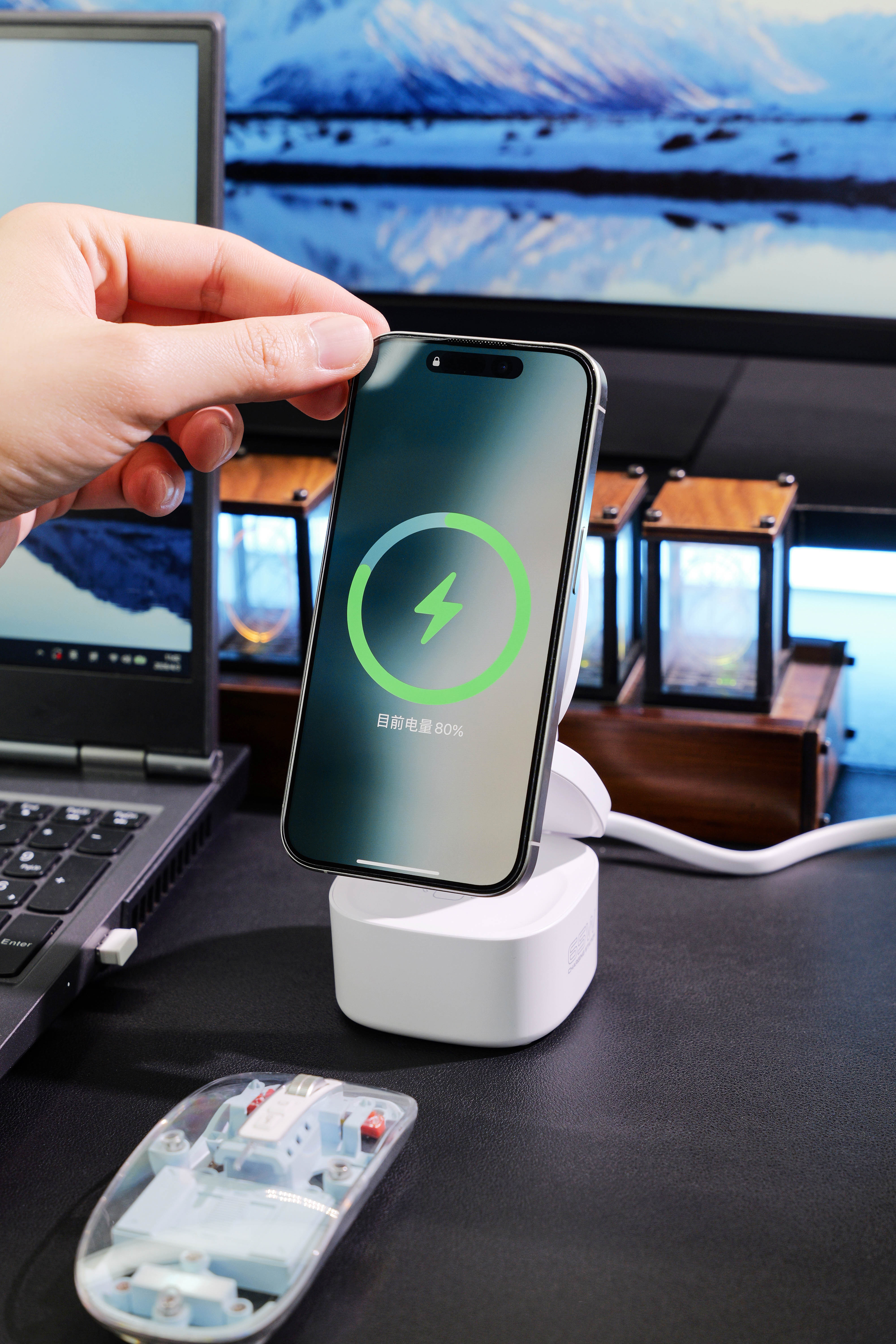 5-in-1 Foldable Wireless Charging Station - product view 4