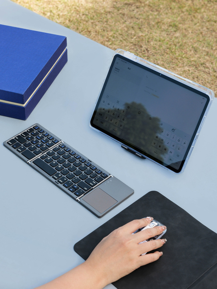 Foldable Wireless Keyboard Gift Set with Transparent Mouse & Wireless Charging Mouse Pad | Custom Logo Tech Kit
