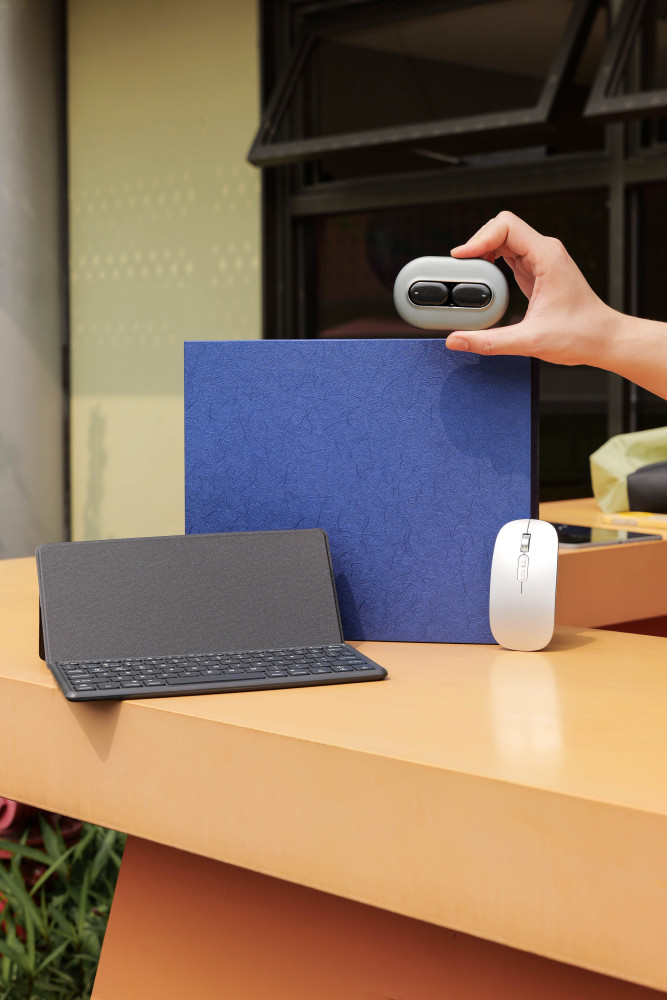 ⌨️🎧🖱️ Foldable Leather Bluetooth Keyboard + AI Translation Earbuds (150+ Languages) + Silent Mouse Set | Custom Logo Corporate Gift Kit（K002+JM23+M103）