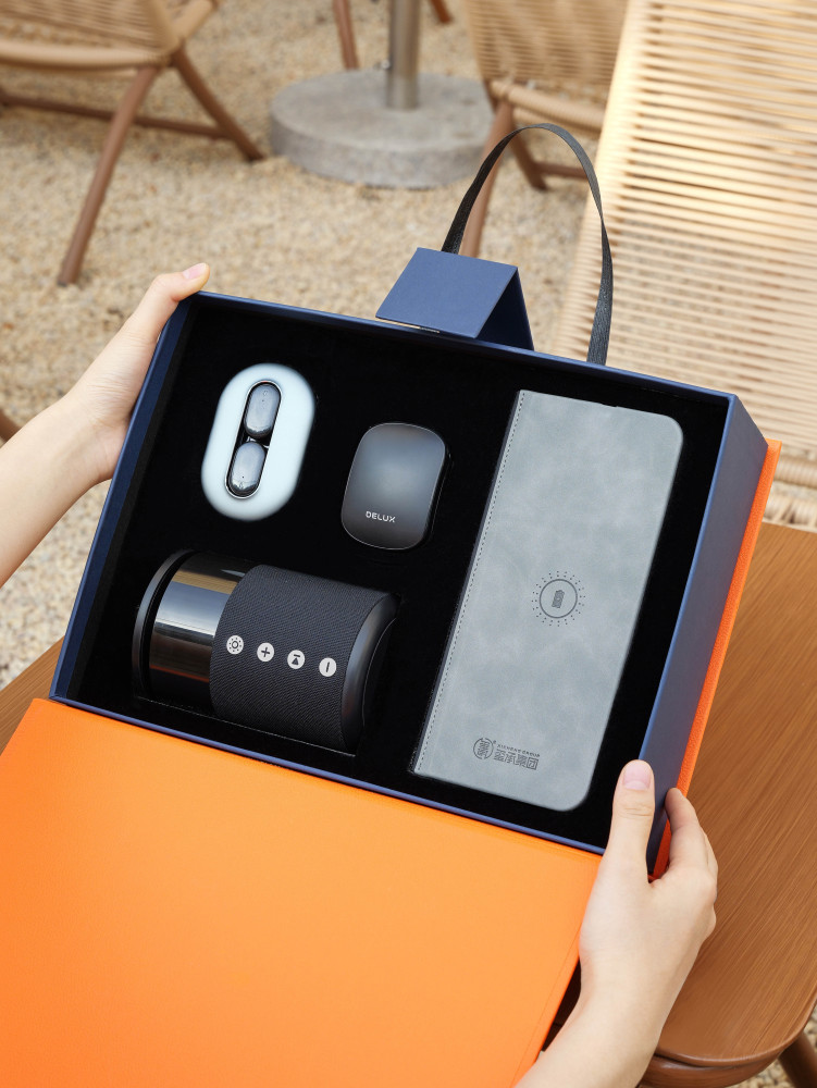 Wireless Charging Desk Gift Set | Charging Mouse Pad, 3-in-1 Bluetooth Speaker, Foldable Slide Mouse & AI Translator Earbuds | Custom Logo