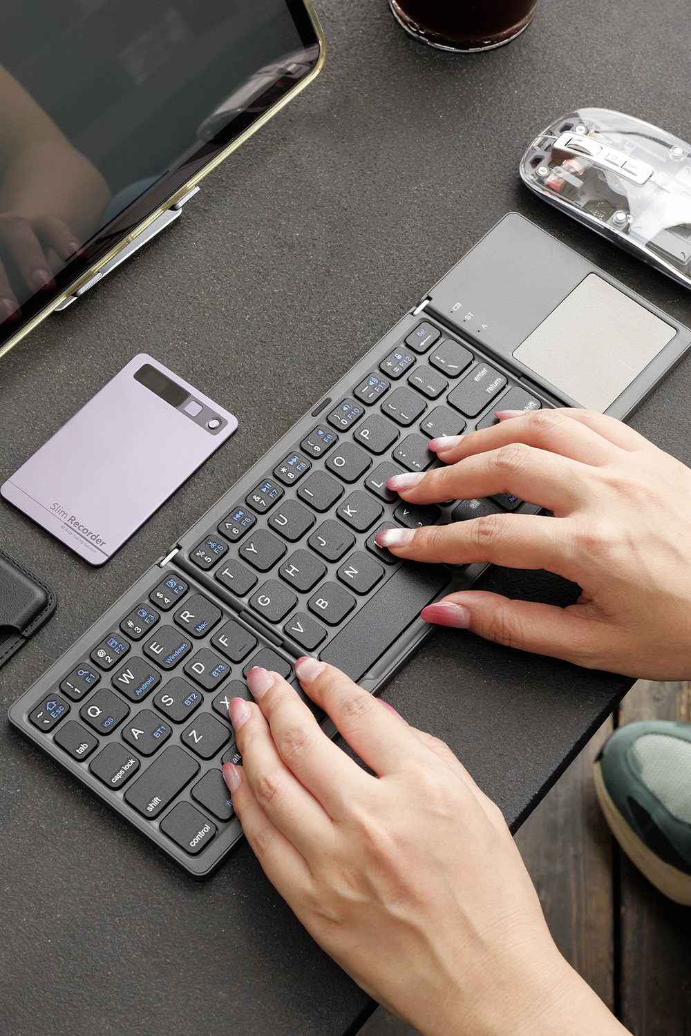 B033 Tri-Fold Bluetooth Keyboard for Mobile - product view 2
