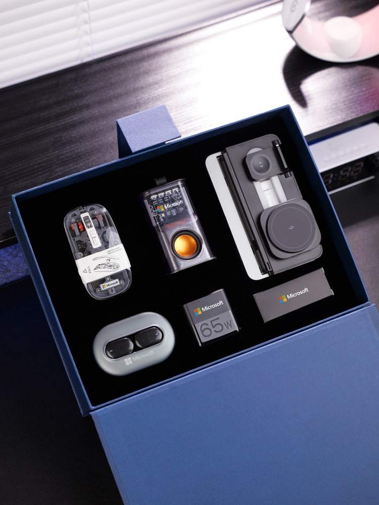 Executive Hybrid Office Tech Gift Set - product view 4