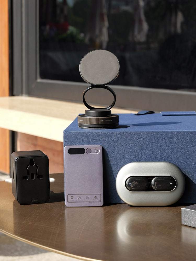 AI Business Travel Gift Set with Voice - product view 9