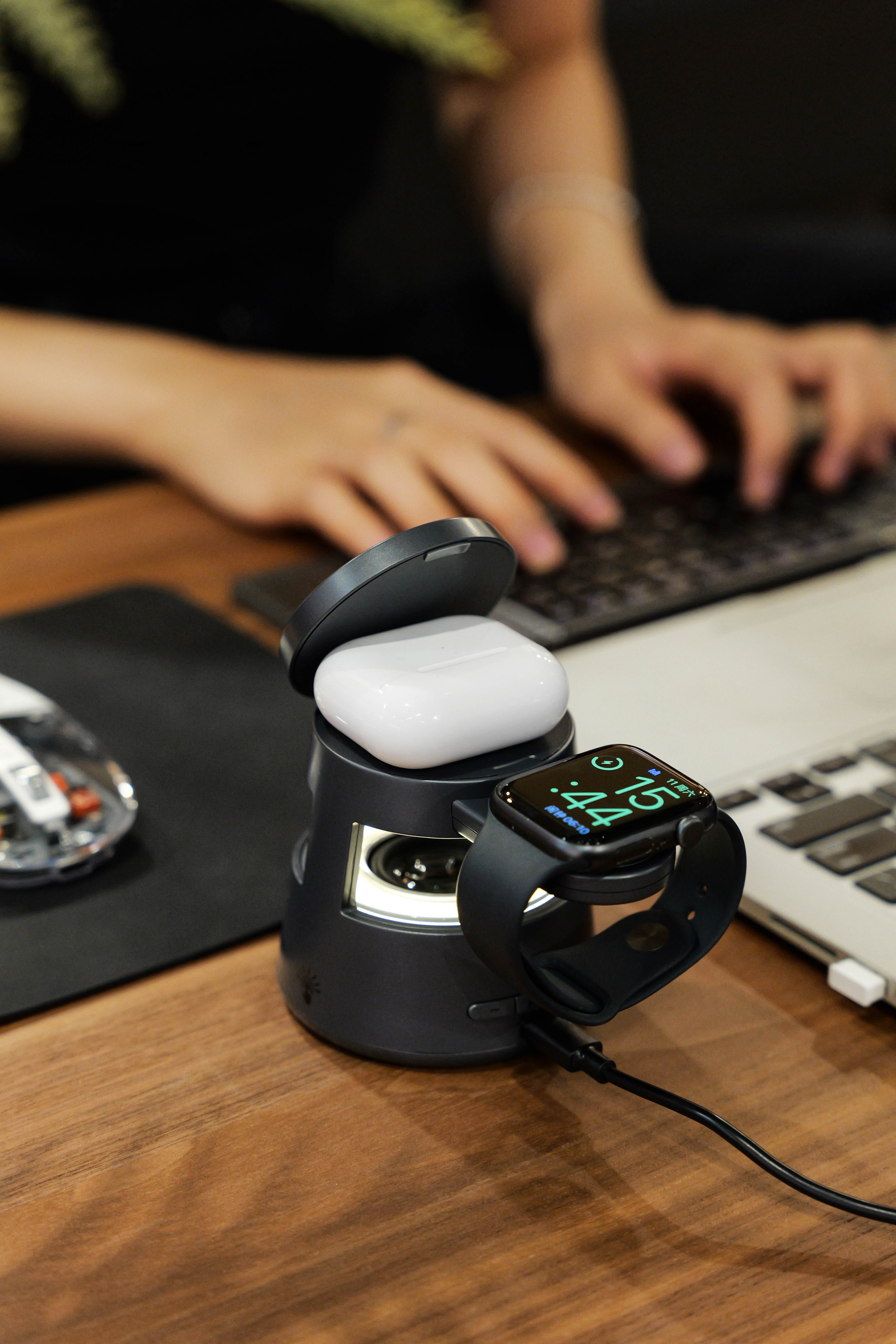 4-Piece Office Gift Set: Mushroom Lamp Wireless Charger Bluetooth Speaker, Transparent Tri-Mode Mouse, Tri-Fold Touch Bluetooth Keyboard & Wireless Charging Mouse Pad
