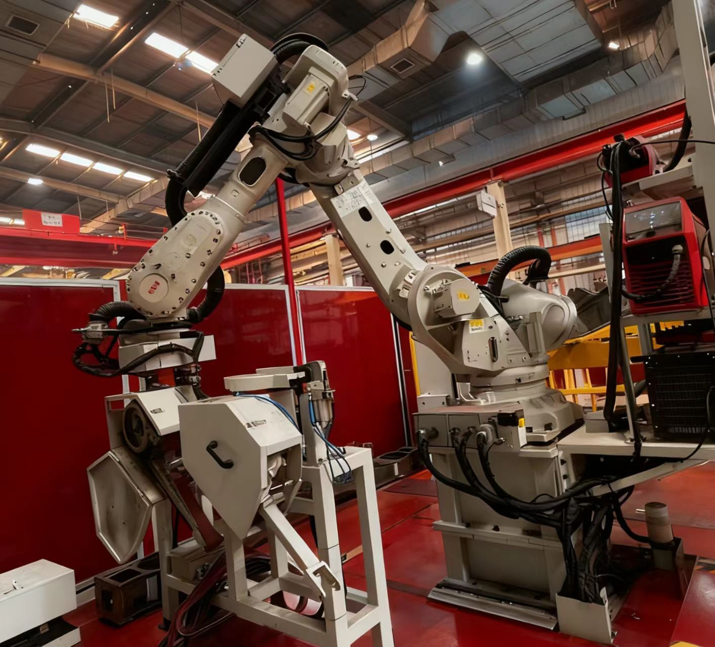 Intelligent Welding and Grinding Integrated Workstation