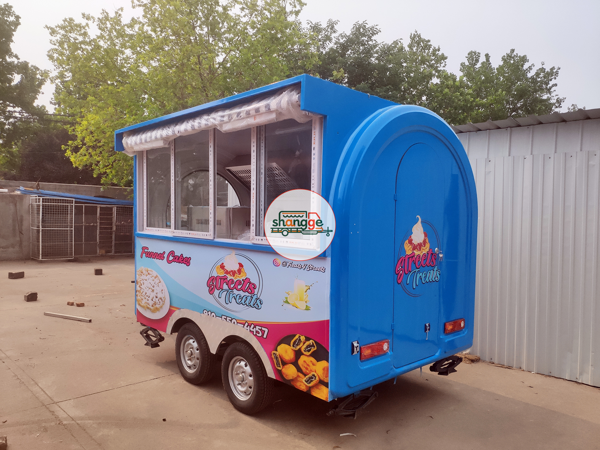Round Food Trailer
