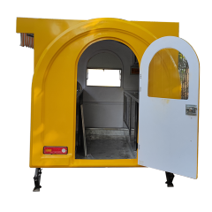 Round food trailer