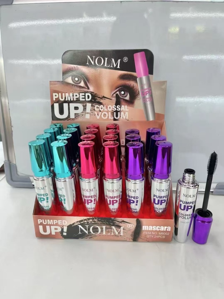PUMPED UP COLOSSAL VOLUM mascara