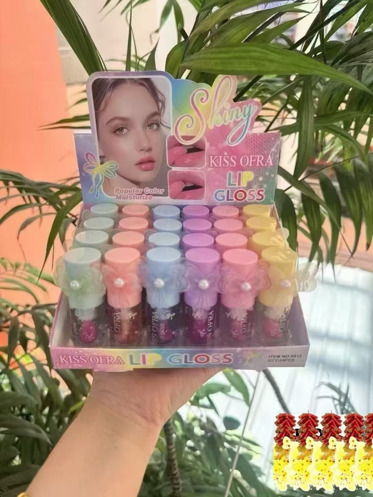 KISS OFRA lip gloss