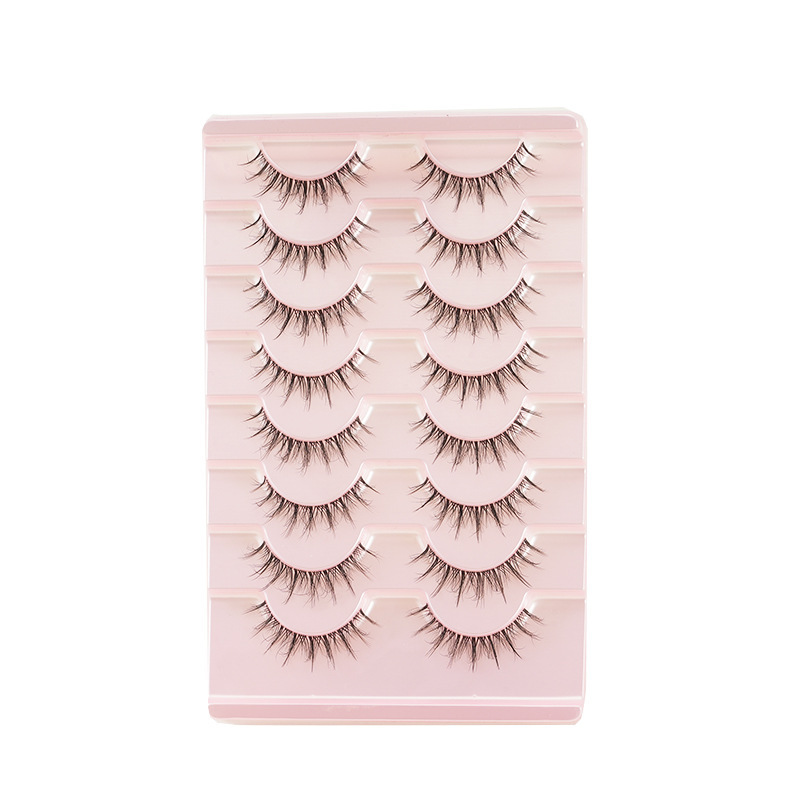 The "Little Devil False Eyelashes" naturally simulate the fishtail false eyelashes