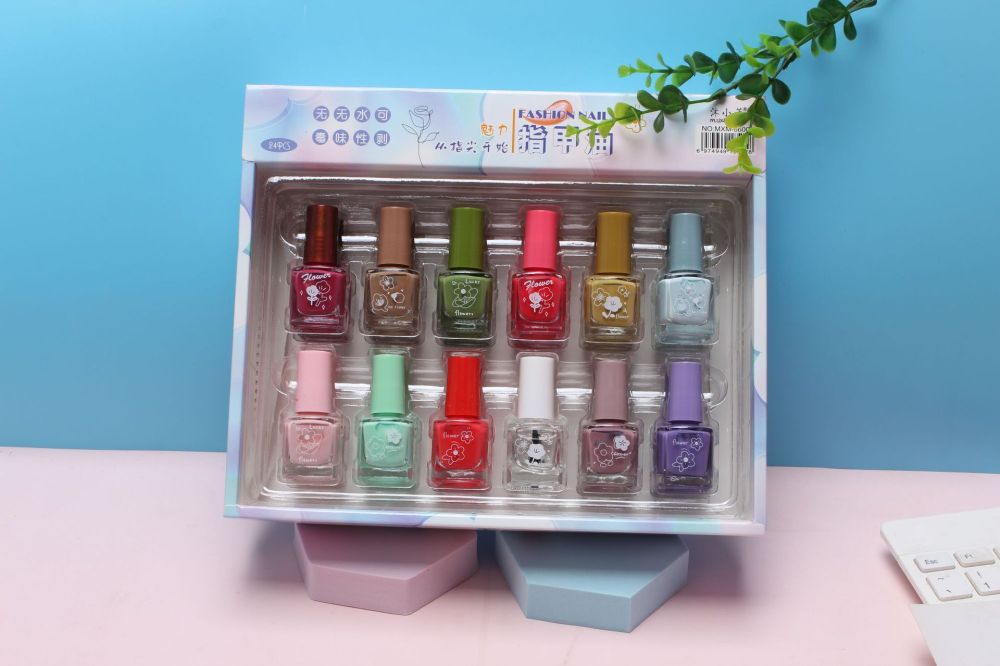 厂家直销卡通水性指甲油可撕拉水性美甲套装可剥套装生日礼物