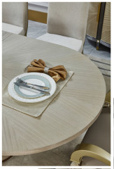 Elegant Oval Extendable Wooden Dining Room Set