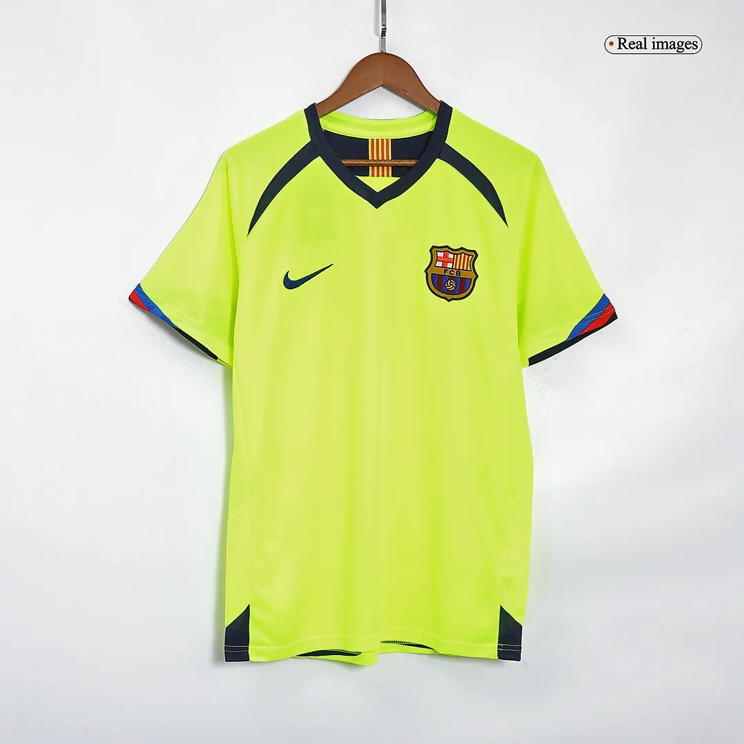 2005/06 Barcelona Ronaldinho #10 Retro Away Jersey