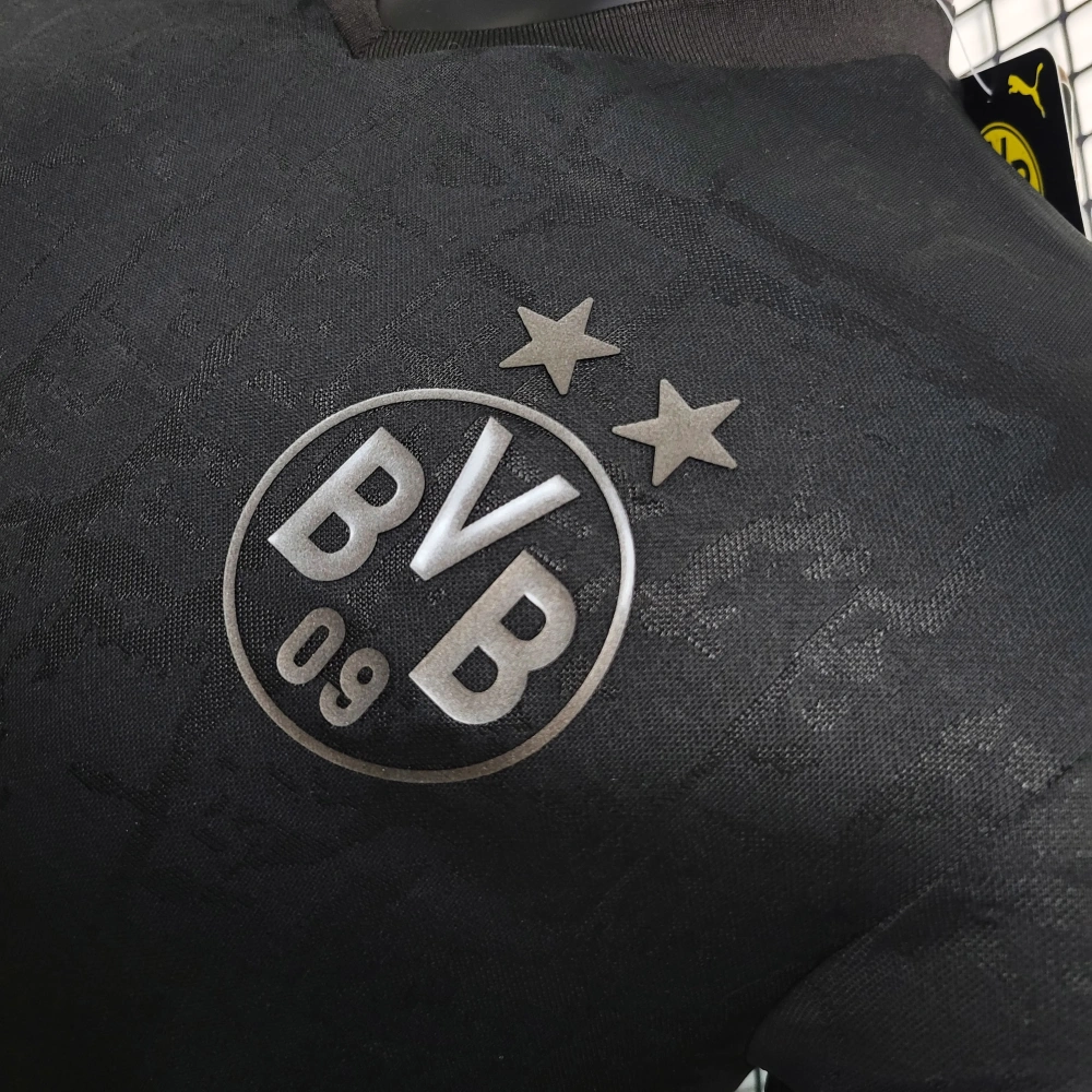 22-23 Borussia Dortmund All-Black Jersey Player Version