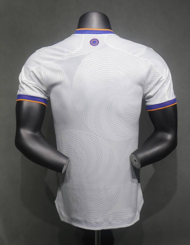Retro Real Madrid Home Player Edition 2021/22