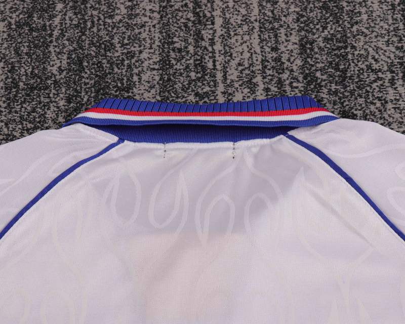 Retro Kids 1998 Japan away Size: 16-28