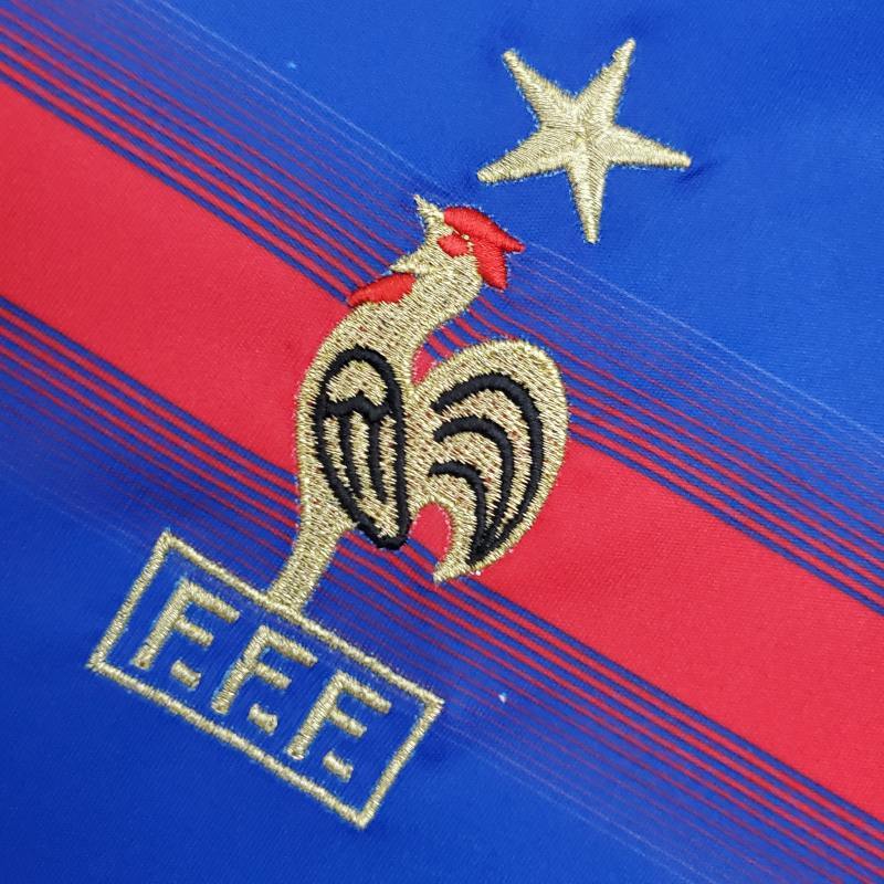 Retro France home 2004
