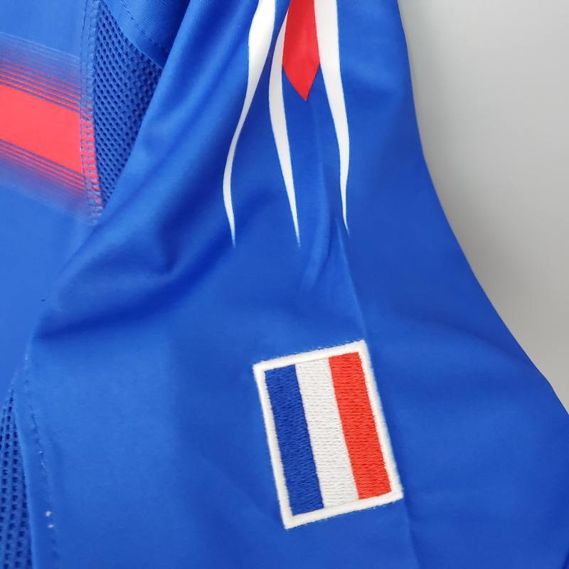 Retro France home 2004